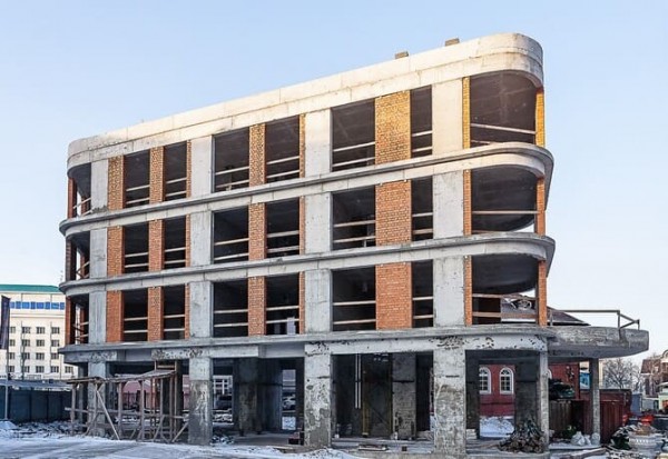 Челюскинцев 5