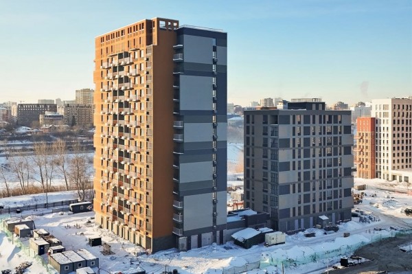 по ул. Защитников Отечества