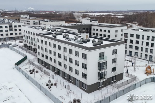 Скандиа. Квартал у озера