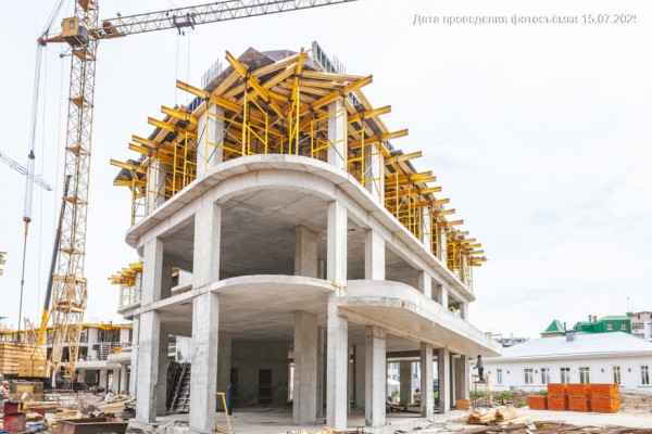 Челюскинцев 5