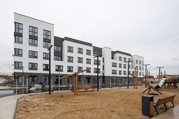 Скандиа. Квартал у озера