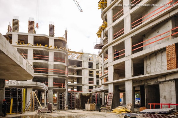 Челюскинцев 5