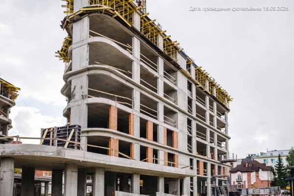 Челюскинцев 5