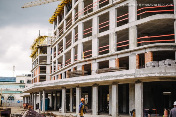 Челюскинцев 5