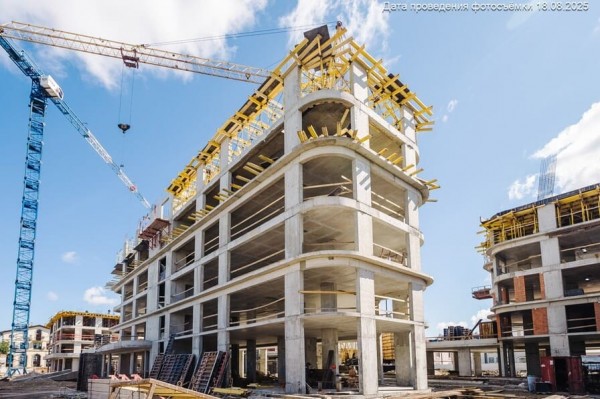 Челюскинцев 5