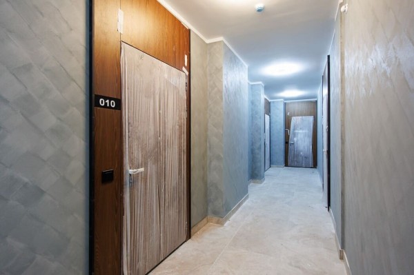 Дивный квартал у озера