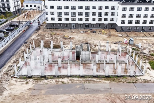 Скандиа. Квартал у озера