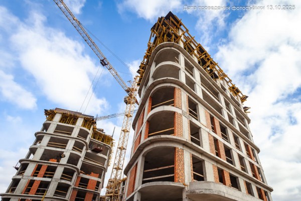 Челюскинцев 5