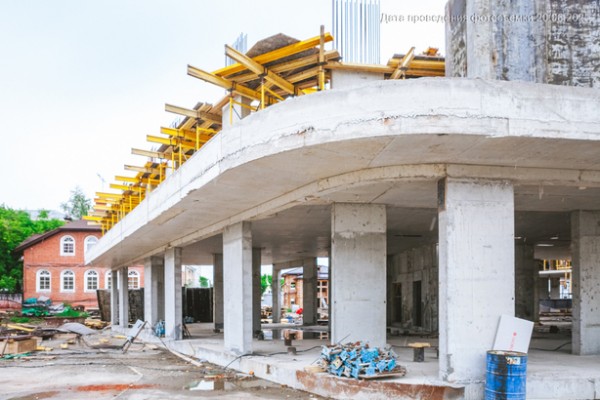 Челюскинцев 5