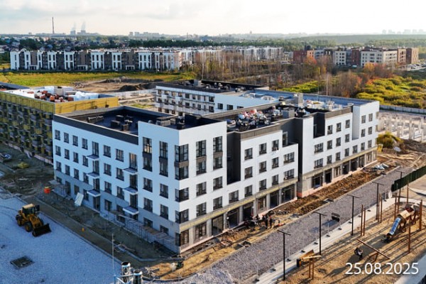 Скандиа. Квартал у озера