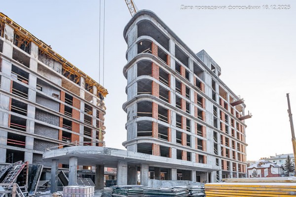 Челюскинцев 5