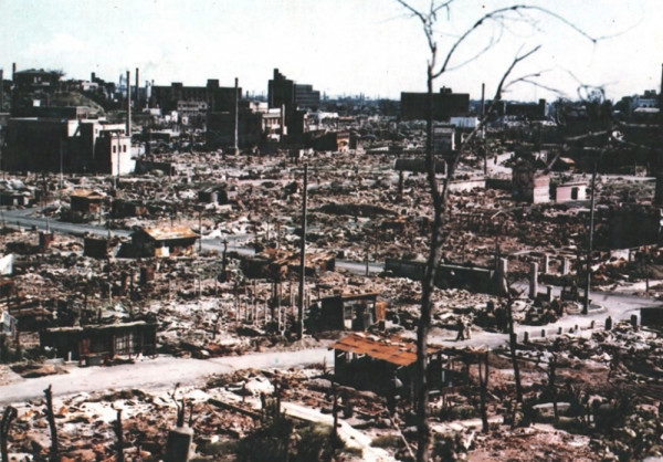 Руины центральной Хиросимы осенью 1945 года