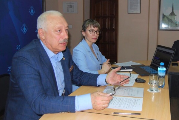 Заседание провел Андрей Никитин