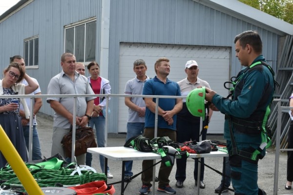 Обучение проводит Евгений Нехорошков