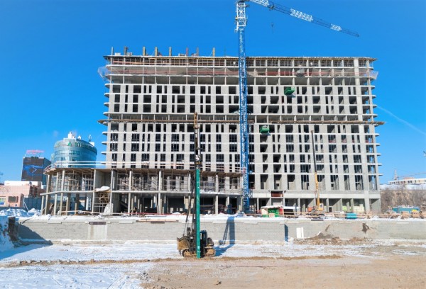 7 февраля дан старт строительству третьего дома – забита первая свая