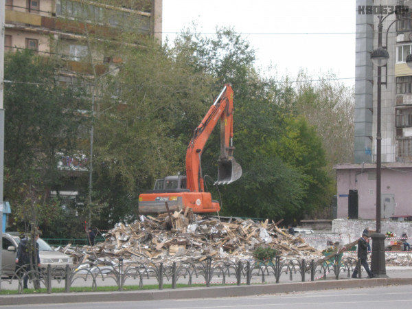 Снесен торговый комплекс «Юбилейный»
