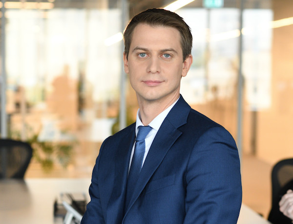 Игорь Ларин