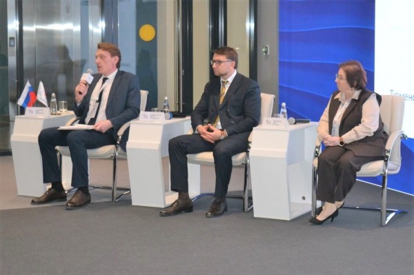 Егор Быстров, Артем Павлюченко, Юлия Ивашкина