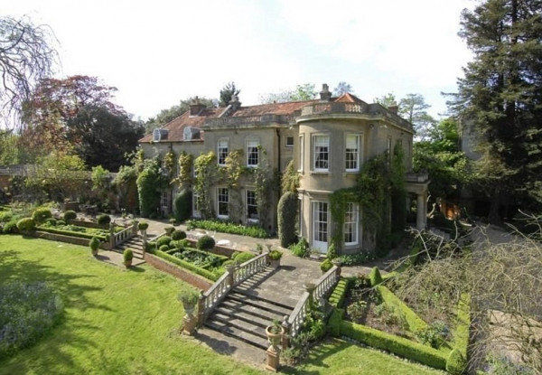 Новый дом Джорджа Клуни и Амаль Аламуддин на берегу Темзы