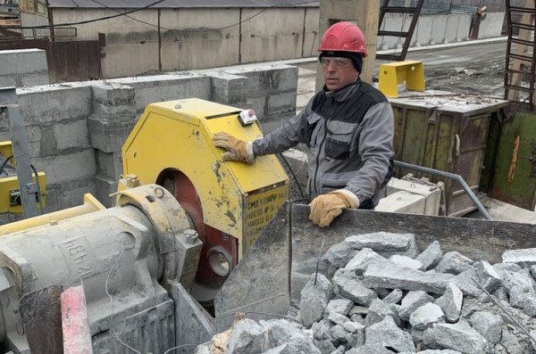 Процесс работы оборудования дробильного комплекса