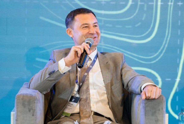 Анатолий Азизов