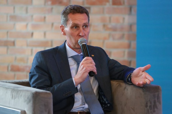 Сергей Шустов