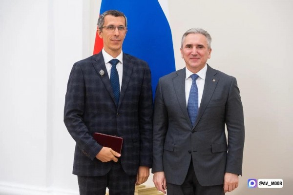 Андрей Лазарев, Александр Моор