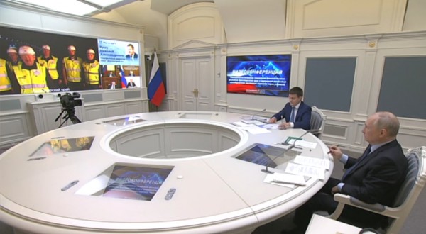 Владимир Путин поблагодарил тюменца Николая Руссу и его команду за строительство моста через Енисей