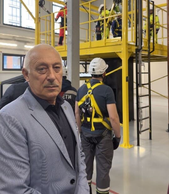 Андрей Никитин