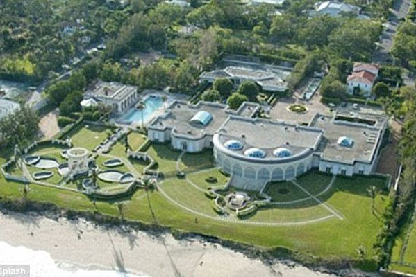 Проданный недавно дом Д.Трампа в Палм Бич