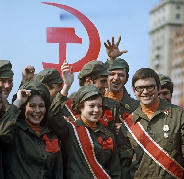 Комсомольцы – строители МЖК (1976 г.)