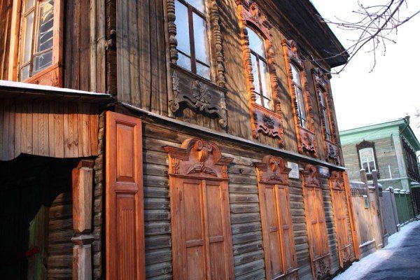 Дом-памятник деревянного зодчества по ул. Дзержинского, 34 (до пожара)