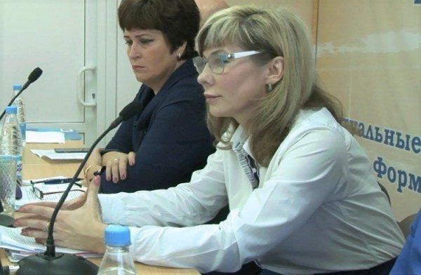 Ольга Буторина (справа)