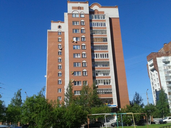 Ул. Монтажников, 1