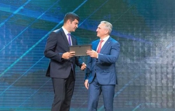 Александр Гайдуков, Александр Моор