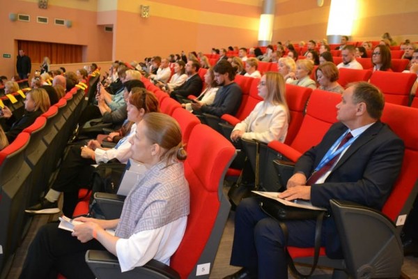 На пленарной сессии форума