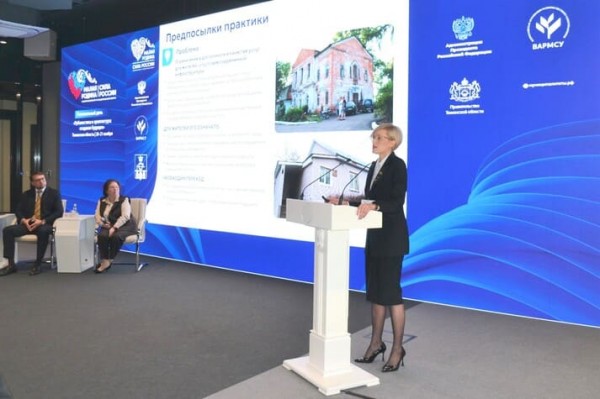 Выступает Анна Кузнецова