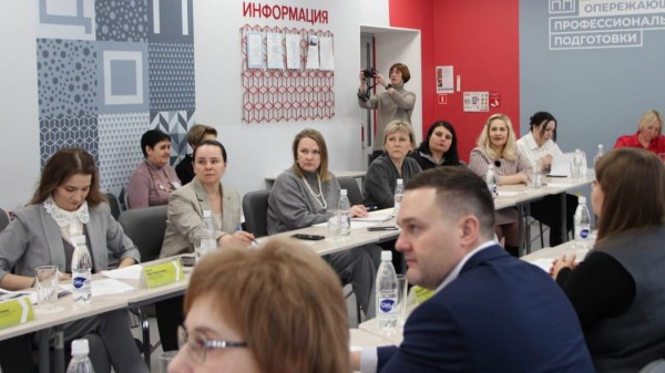 На заседании круглого стола