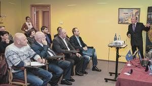 Выступает Ахат Сабиров