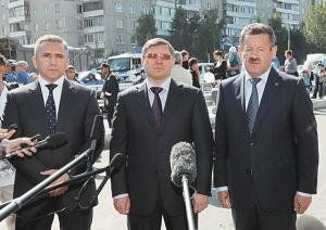 Александр Моор, Владимир Якушев, Николай Руссу на открытии прямого хода развязки по ул Мельникайте