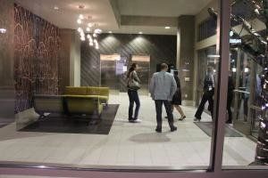 Обычный жилой подъезд