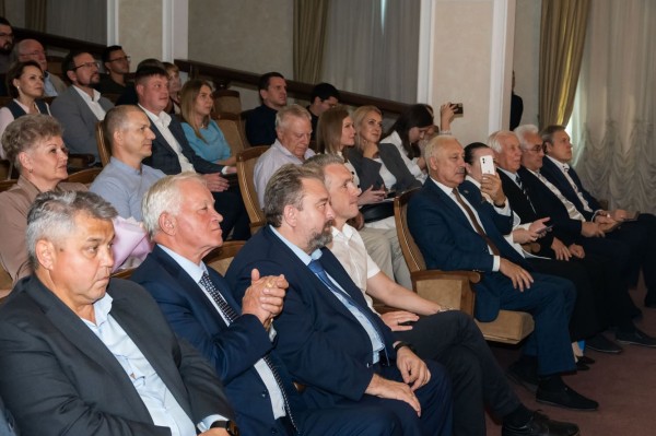 На церемонии награждения победителей и лауреатов конкурса строителей, 05.08.2025