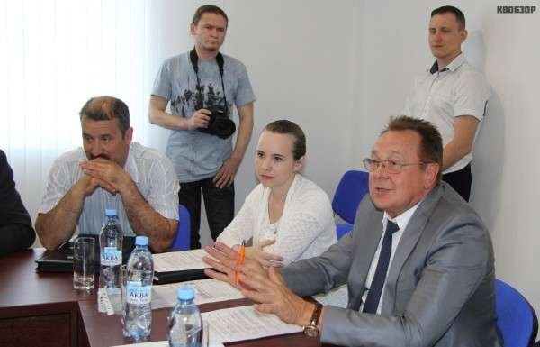 Совет проводит Владимир Соловьев