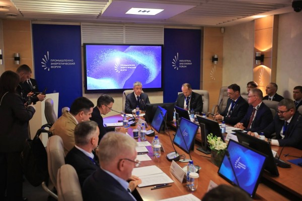 На заседании Попечительского совета Тюменского индустриального университета, 18.09.2025