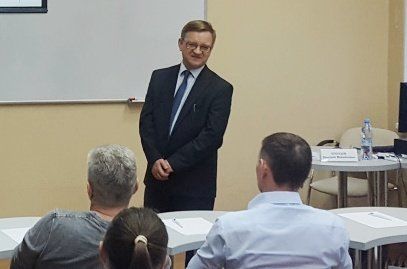 Дмитрий Хлопцов проводит семинар