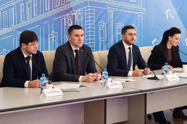 Семен Тегенцев, Павел Перевалов, Евгений Бакро, Лариса Боровицкая