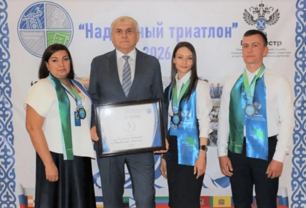 Владимир Кораблёв с тюменскими призерами турнира